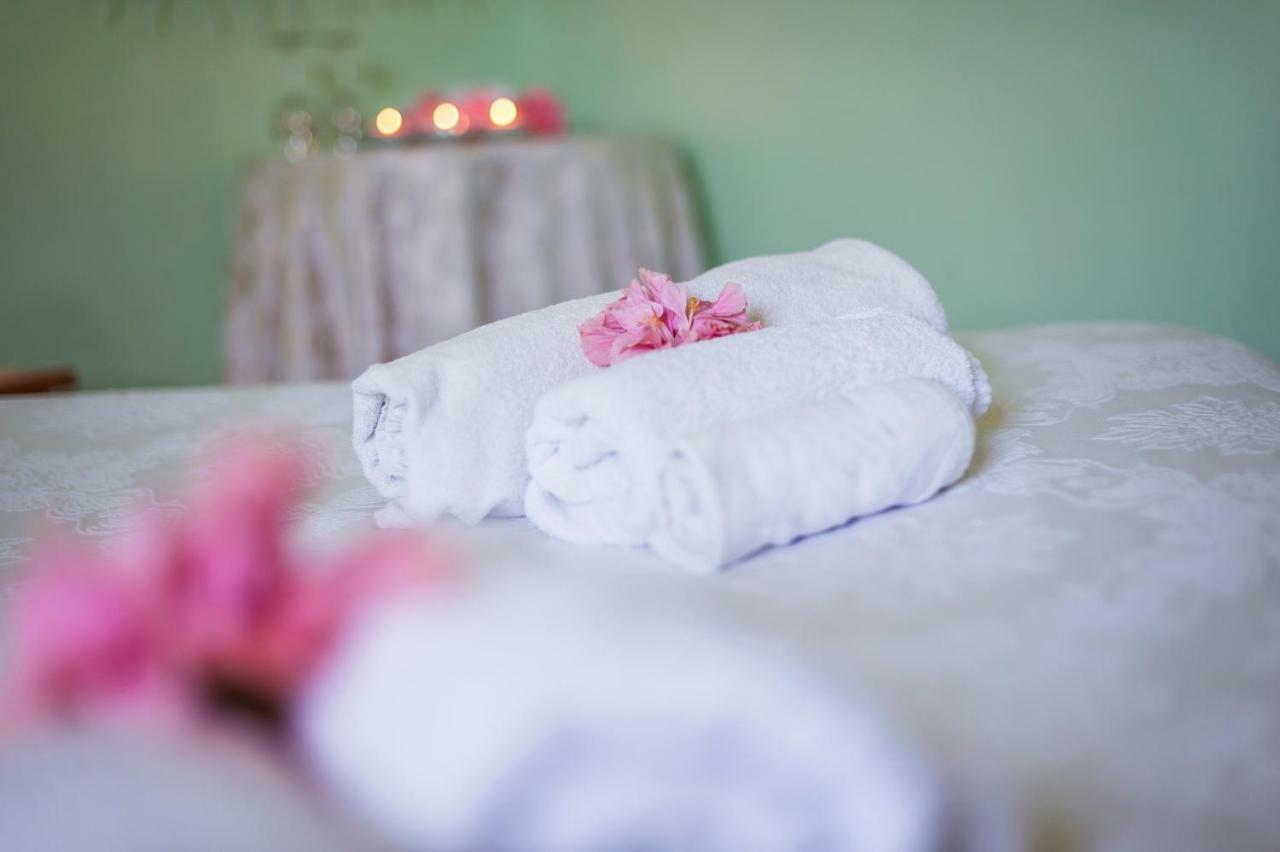 Le Quattro Mura Bed & Breakfast Pula Exterior foto