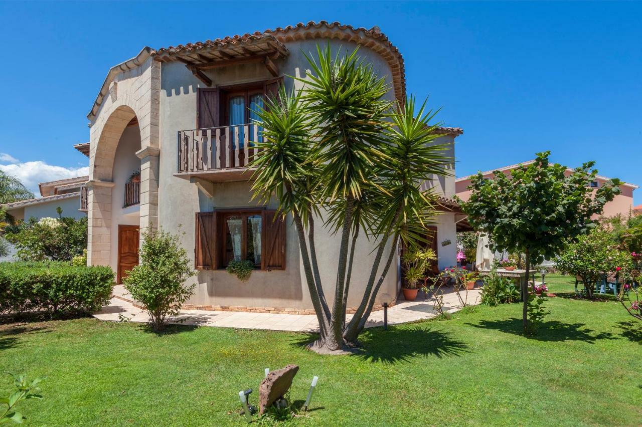 Le Quattro Mura Bed & Breakfast Pula Exterior foto